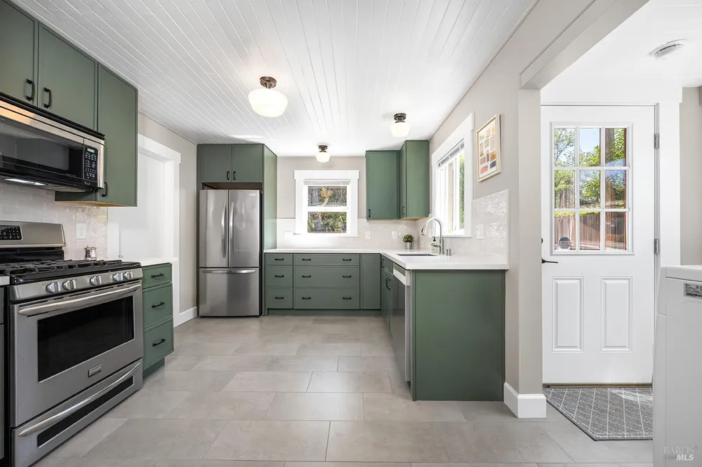 732 Petaluma Boulevard S Petaluma, CA 94952