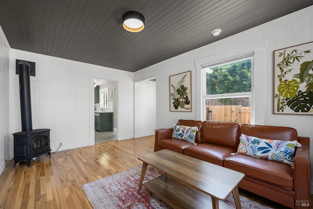 732 Petaluma Boulevard S Petaluma, CA 94952