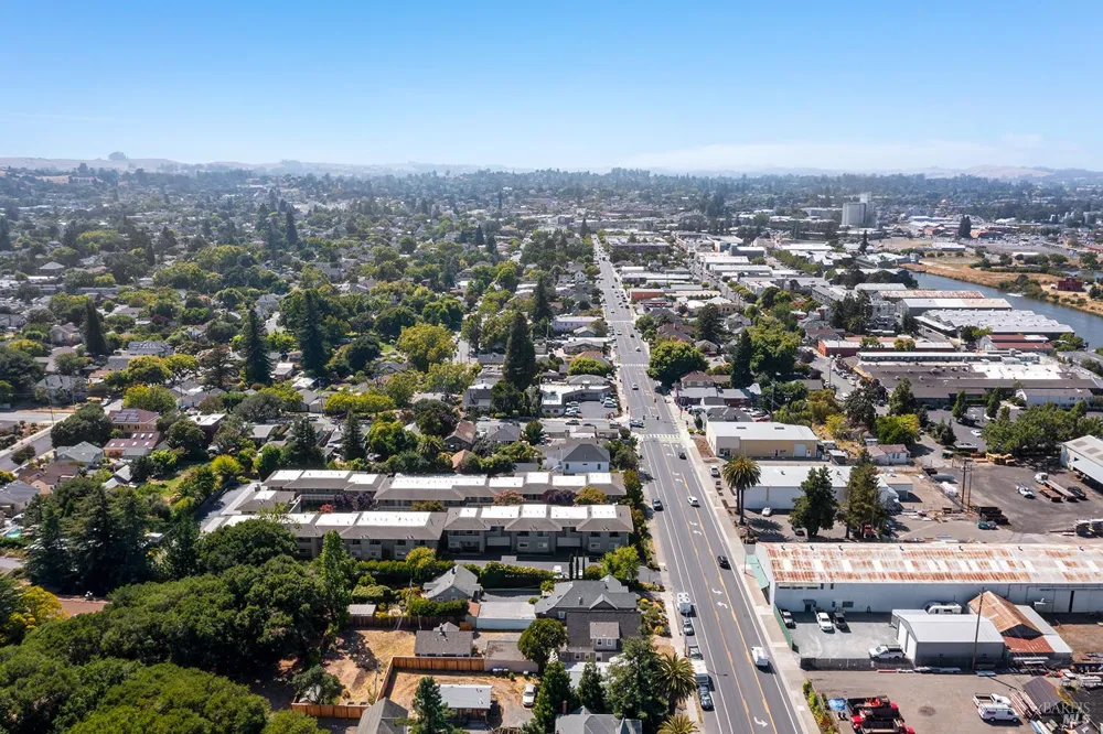 732 Petaluma Boulevard S Petaluma, CA 94952
