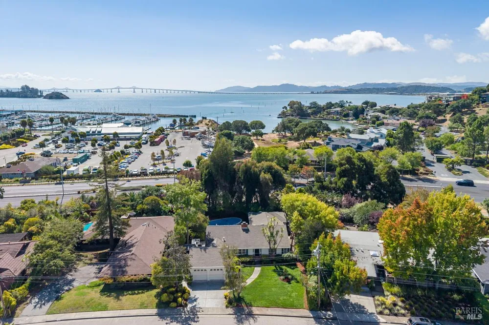 7 Locksly Lane San Rafael, CA 94901