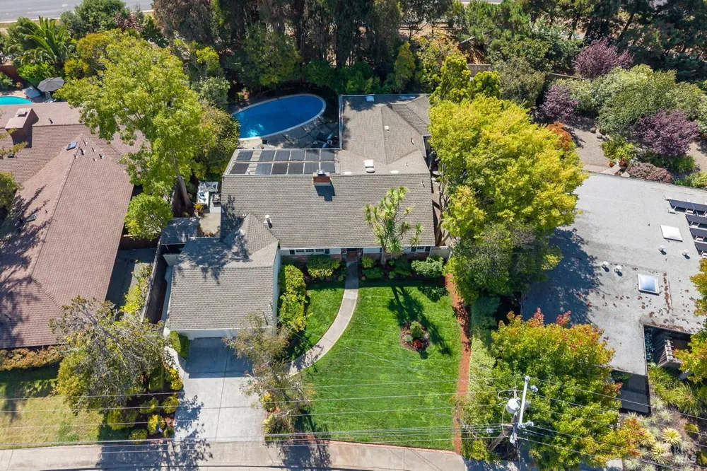 7 Locksly Lane San Rafael, CA 94901