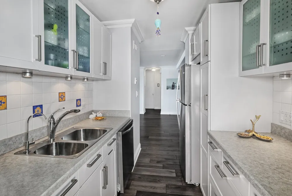 7004 BLVD EAST Guttenberg, NJ 07093