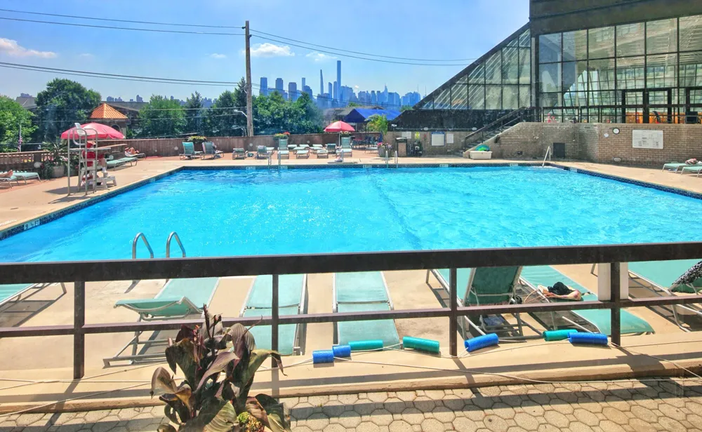 7004 BLVD EAST Guttenberg, NJ 07093