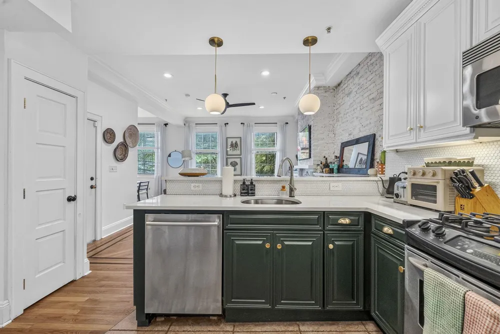 121 BLOOMFIELD ST Hoboken, NJ 07030