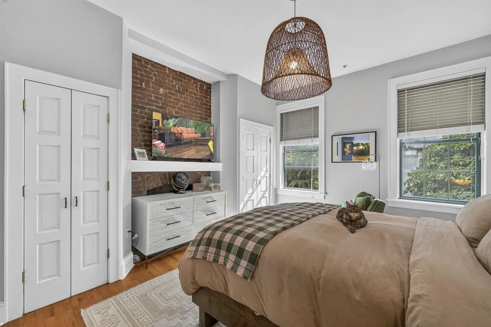 121 BLOOMFIELD ST Hoboken, NJ 07030