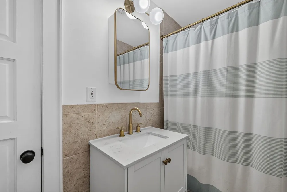 121 BLOOMFIELD ST Hoboken, NJ 07030