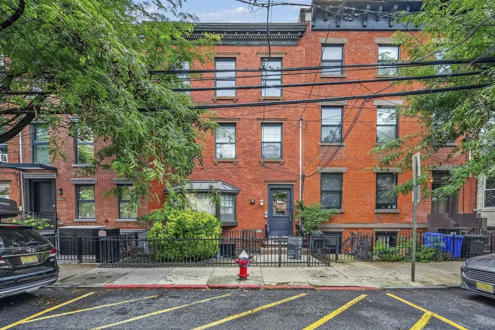 121 BLOOMFIELD ST Hoboken, NJ 07030