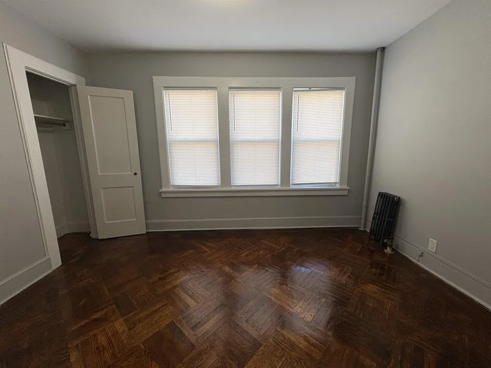 762 FOREST ST Kearny, NJ 07302