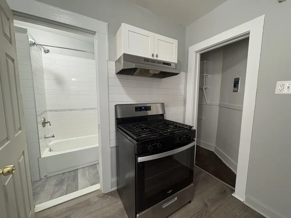 762 FOREST ST Kearny, NJ 07302