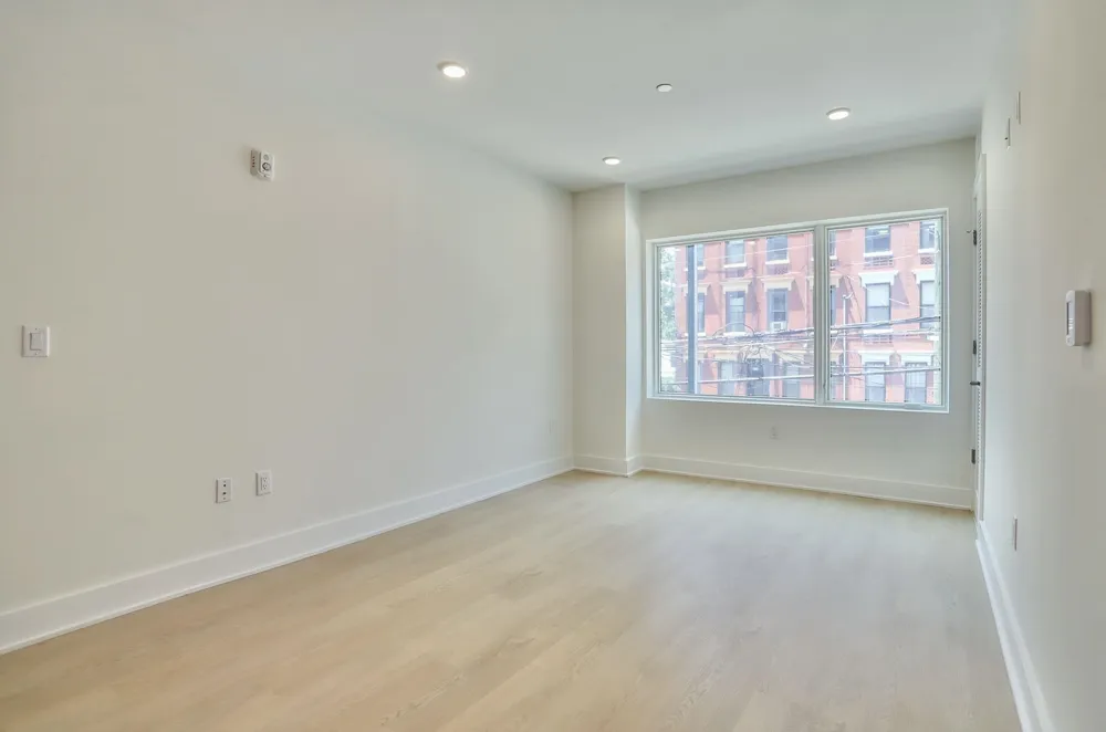 303 MADISON ST Hoboken, NJ 07030