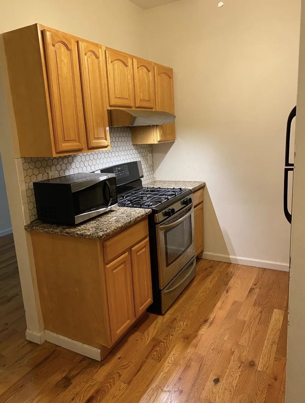 391 BROADWAY Bayonne, NJ 07002
