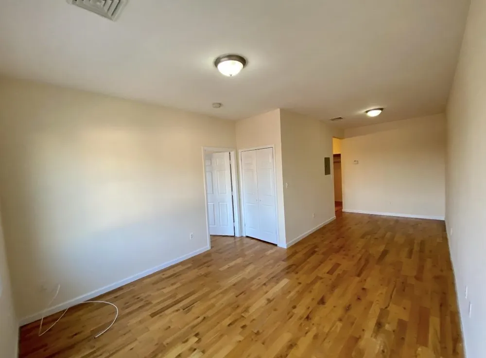 391 BROADWAY Bayonne, NJ 07002