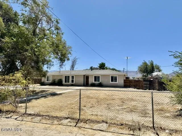 11132 E Avenue R6 Littlerock, CA 93543
