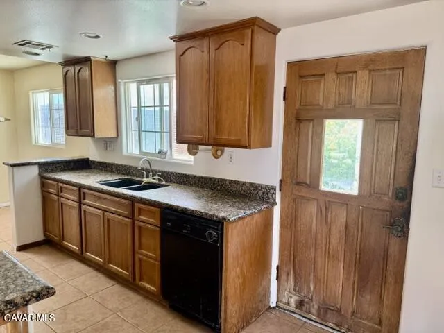 11132 E Avenue R6 Littlerock, CA 93543