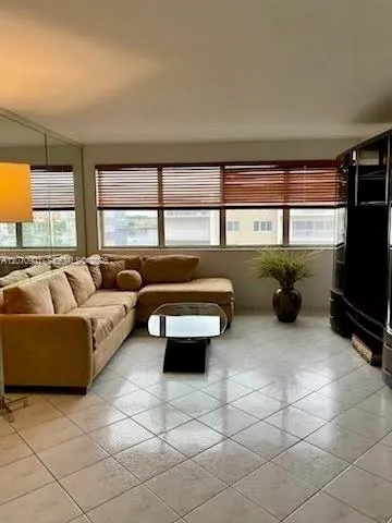 111 Golden Isles Dr #E4 Hallandale Beach, FL 33009