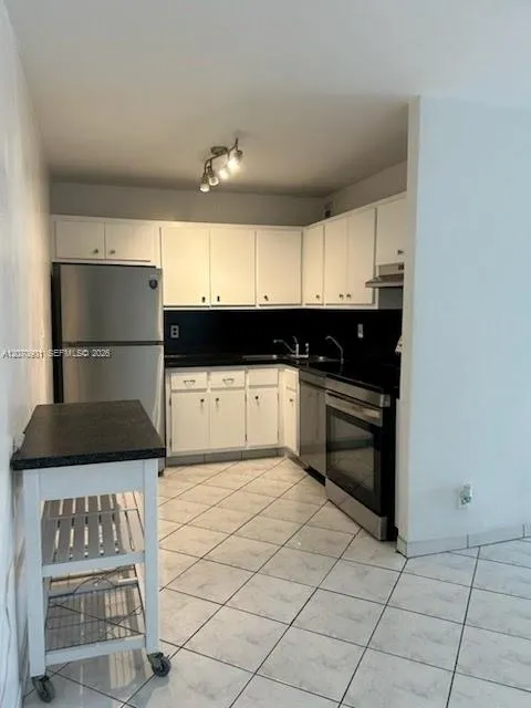 111 Golden Isles Dr #E4 Hallandale Beach, FL 33009