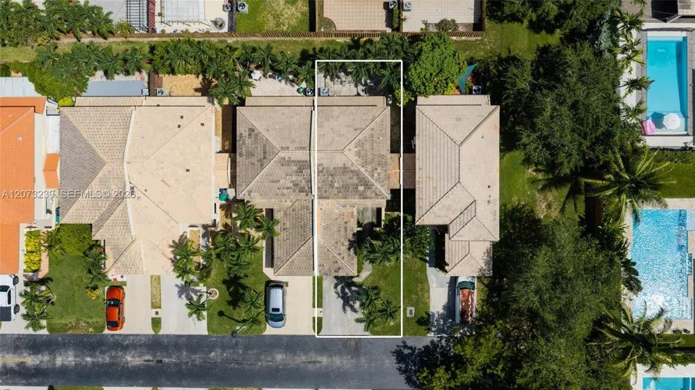 16407 SW 73rd Ter Miami, FL 33193