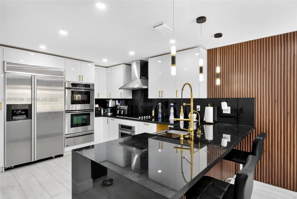 16407 SW 73rd Ter Miami, FL 33193