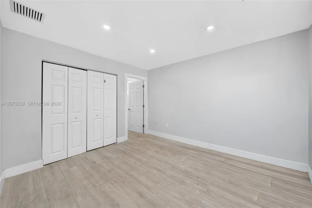 16407 SW 73rd Ter Miami, FL 33193