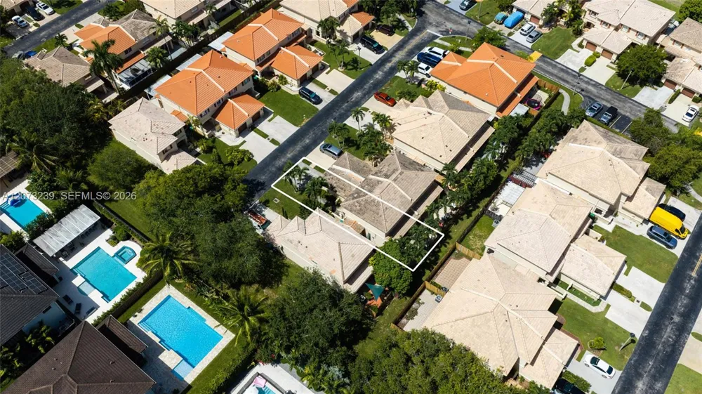 16407 SW 73rd Ter Miami, FL 33193
