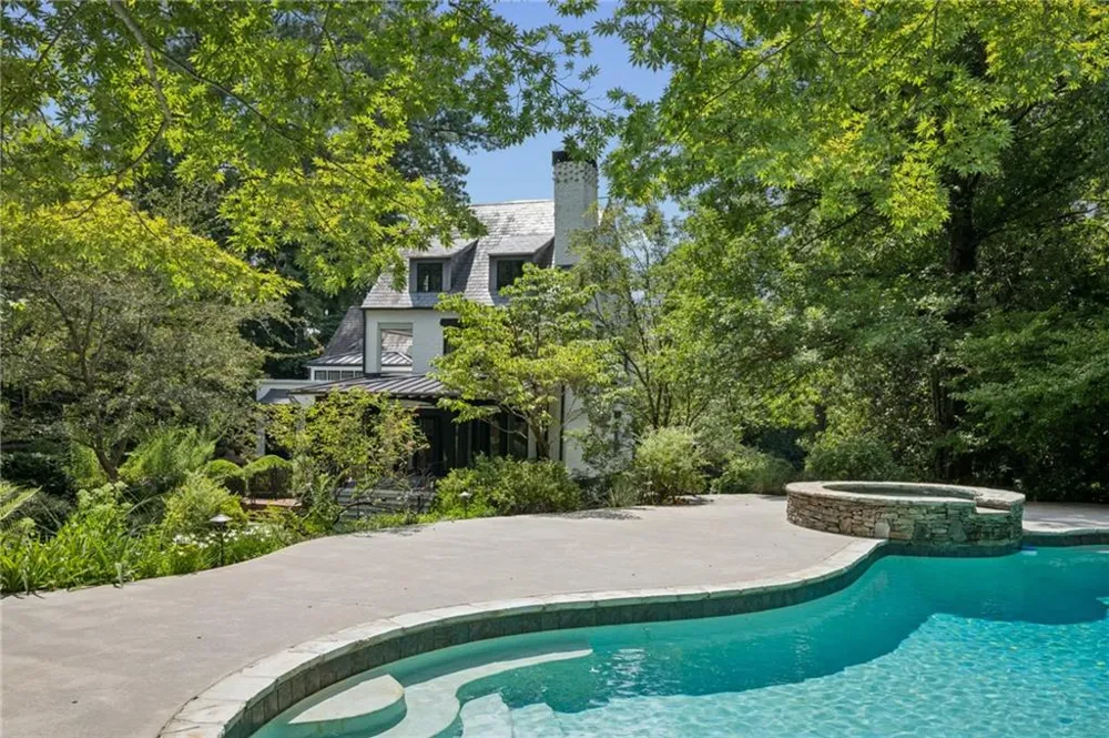 3990 E Brookhaven Drive NE Atlanta, GA 30319