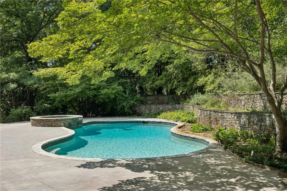 3990 E Brookhaven Drive NE Atlanta, GA 30319