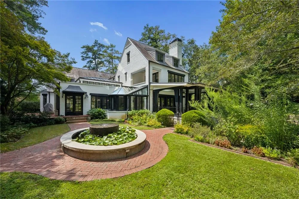 3990 E Brookhaven Drive NE Atlanta, GA 30319