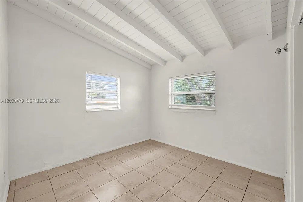 1843 Lauderdale Manor Dr Fort Lauderdale, FL 33311