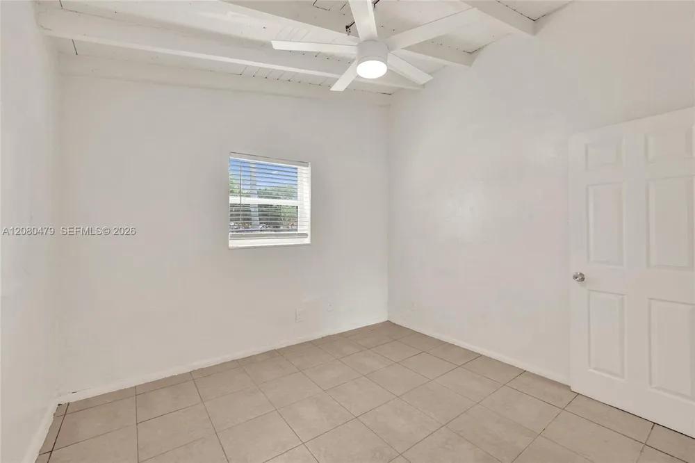 1843 Lauderdale Manor Dr Fort Lauderdale, FL 33311