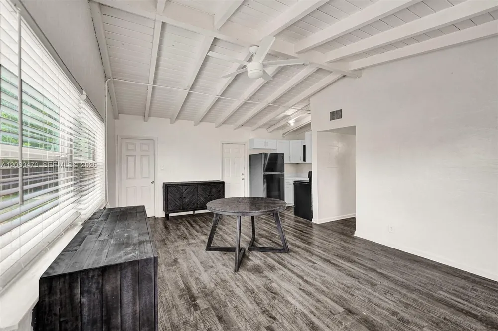 1843 Lauderdale Manor Dr Fort Lauderdale, FL 33311