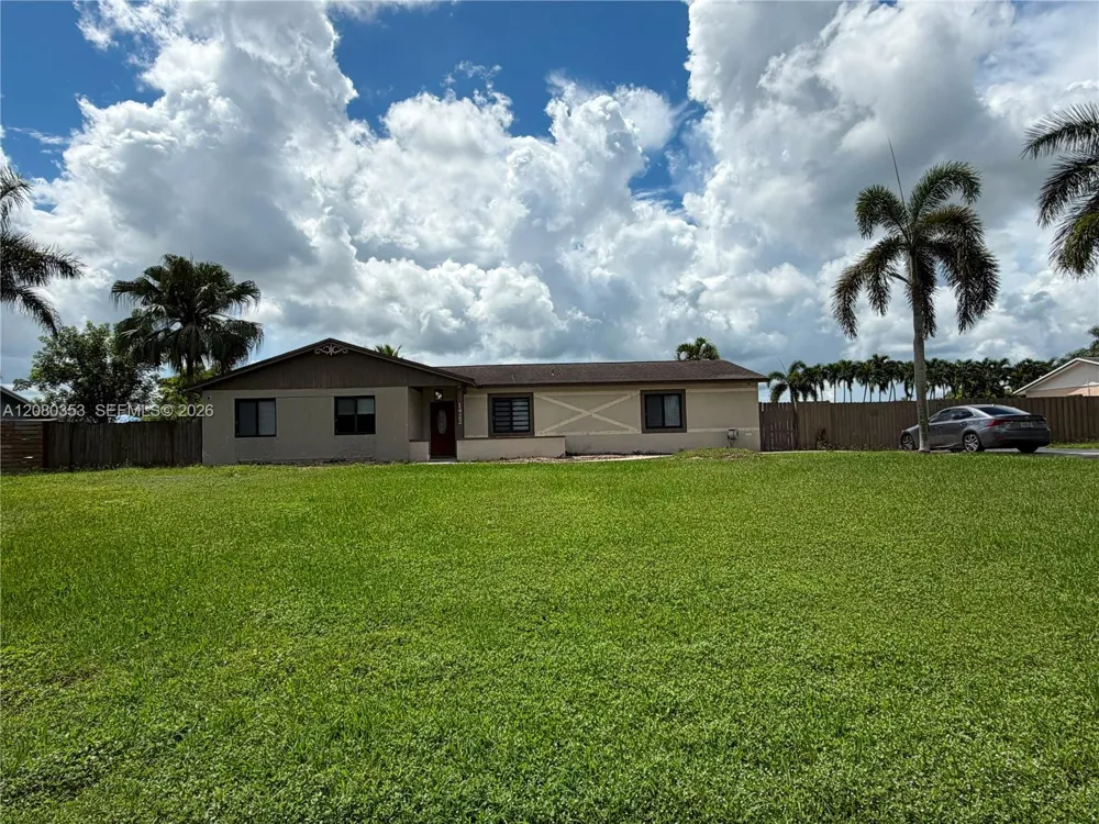 1422 NW 20th St Homestead, FL 33030