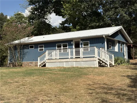 20884 Lakeshore Drive