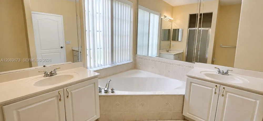 15339 SW 32nd Ter Miami, FL 33185