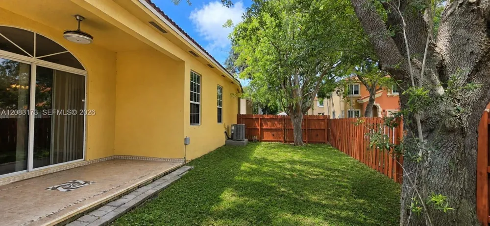 15339 SW 32nd Ter Miami, FL 33185