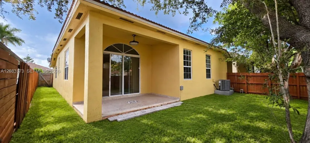 15339 SW 32nd Ter Miami, FL 33185