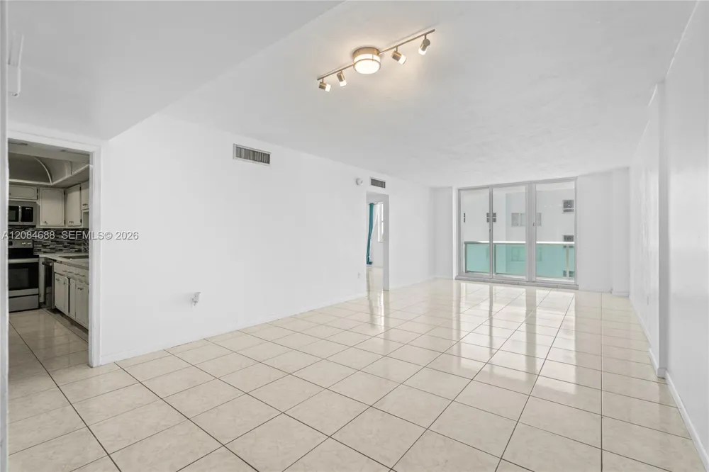 5001 Collins Ave #5E Miami Beach, FL 33140