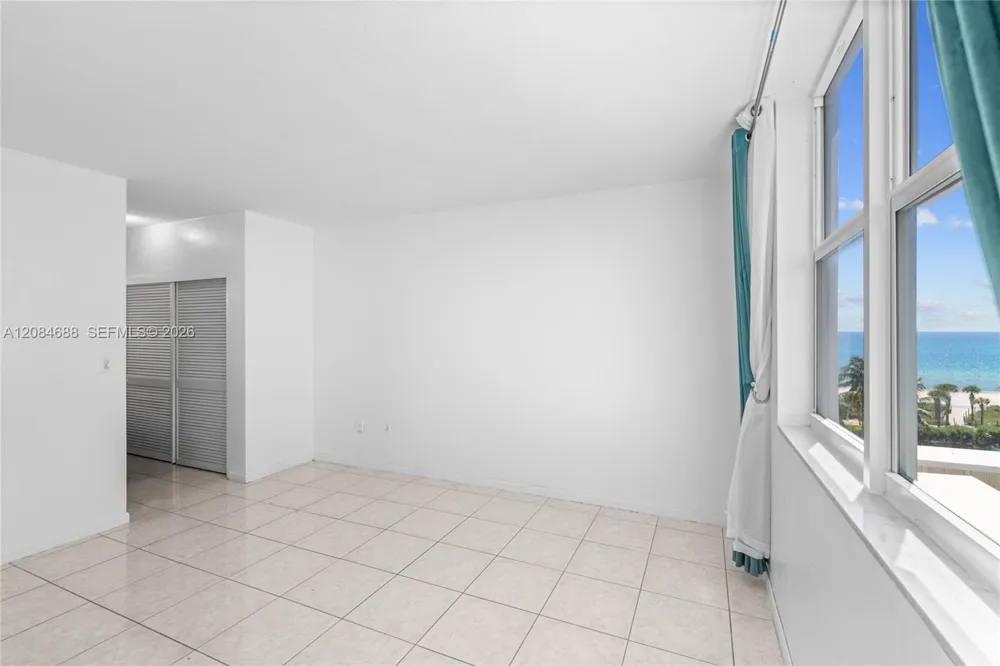 5001 Collins Ave #5E Miami Beach, FL 33140