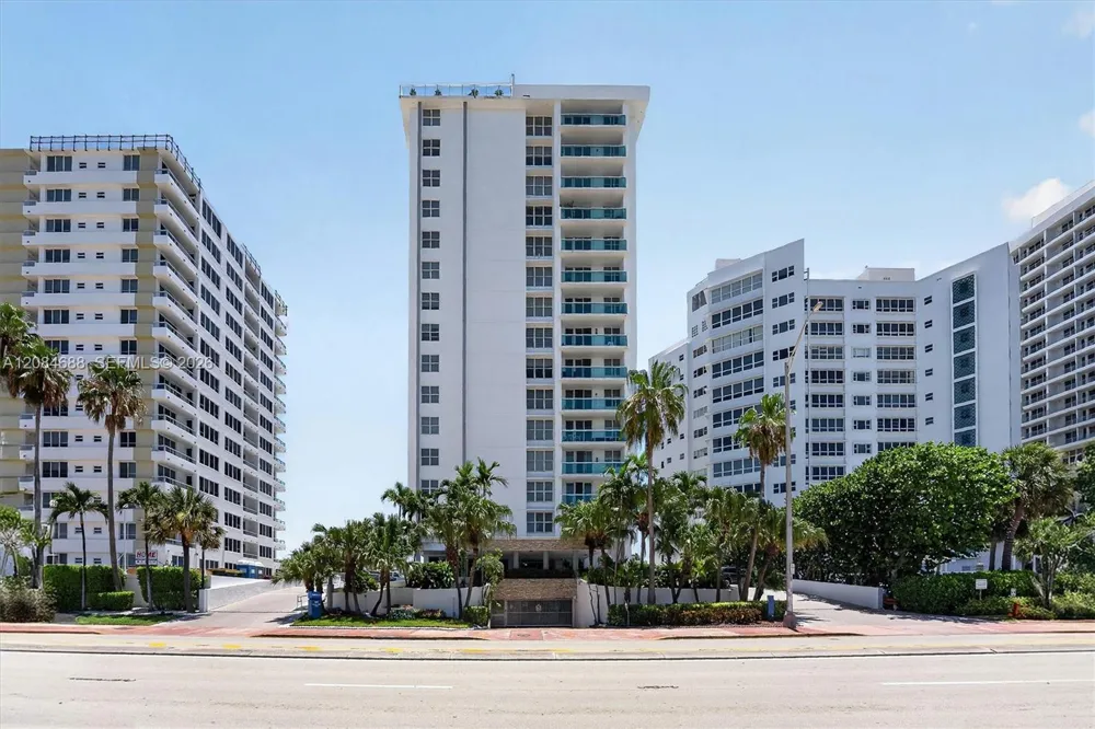 5001 Collins Ave #5E Miami Beach, FL 33140
