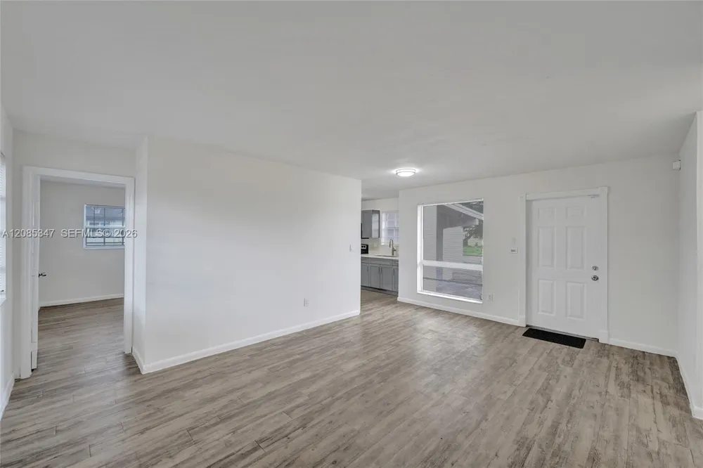 3751 NW 25th St Lauderdale Lakes, FL 33311