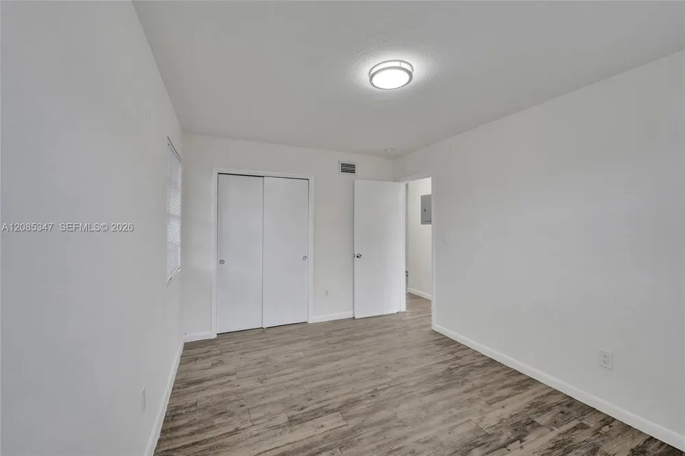 3751 NW 25th St Lauderdale Lakes, FL 33311