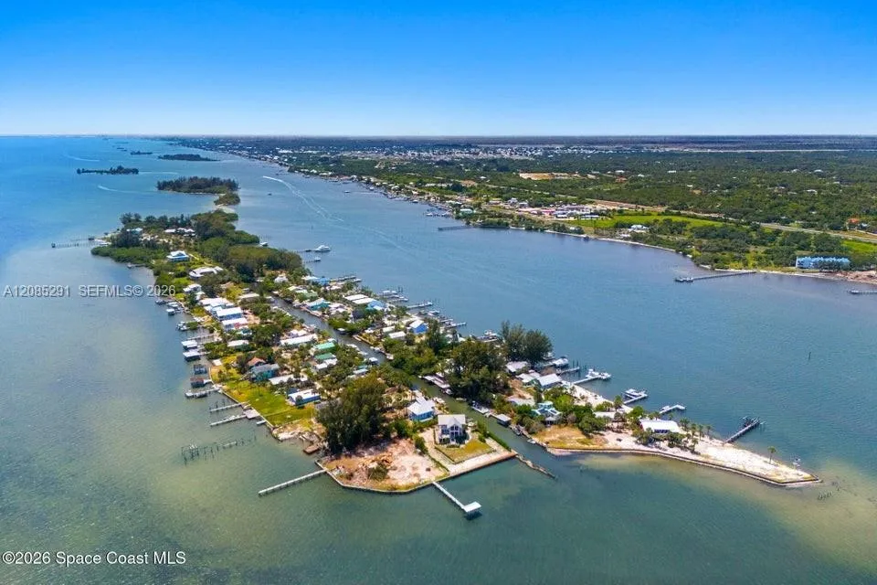 25 VIP Island Unit B Grant Valkaria, FL 32949