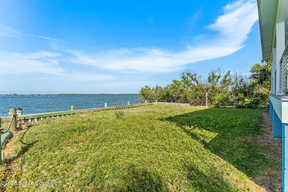 25 VIP Island Unit B Grant Valkaria, FL 32949