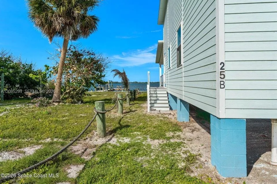 25 VIP Island Unit B Grant Valkaria, FL 32949