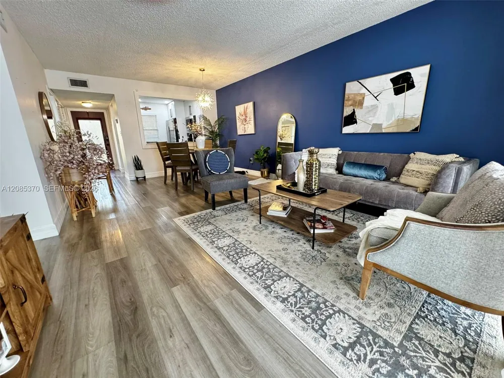 231 NW 76th Ave #102 Margate, FL 33063