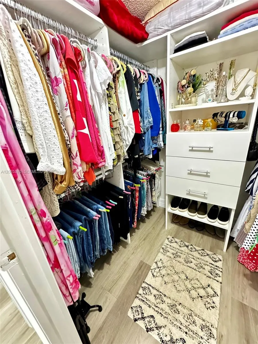 231 NW 76th Ave #102 Margate, FL 33063