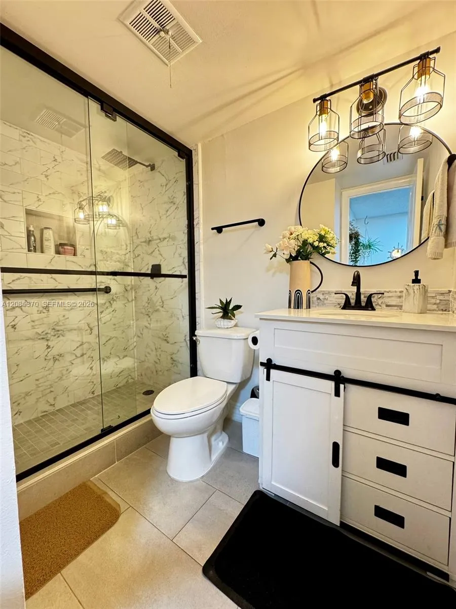 231 NW 76th Ave #102 Margate, FL 33063