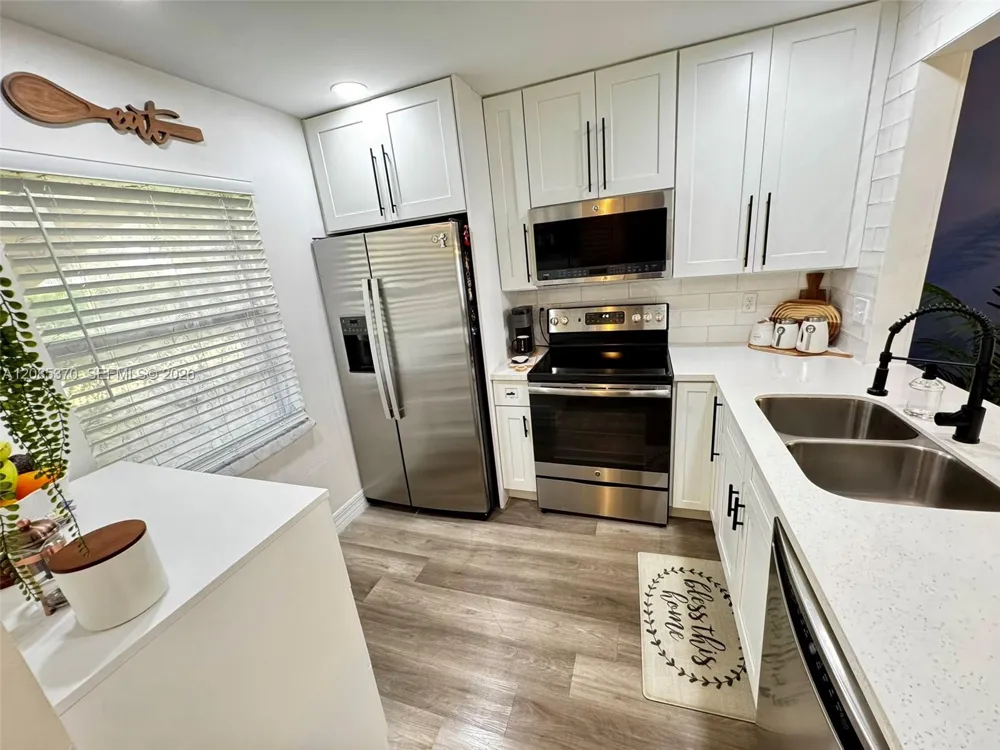 231 NW 76th Ave #102 Margate, FL 33063