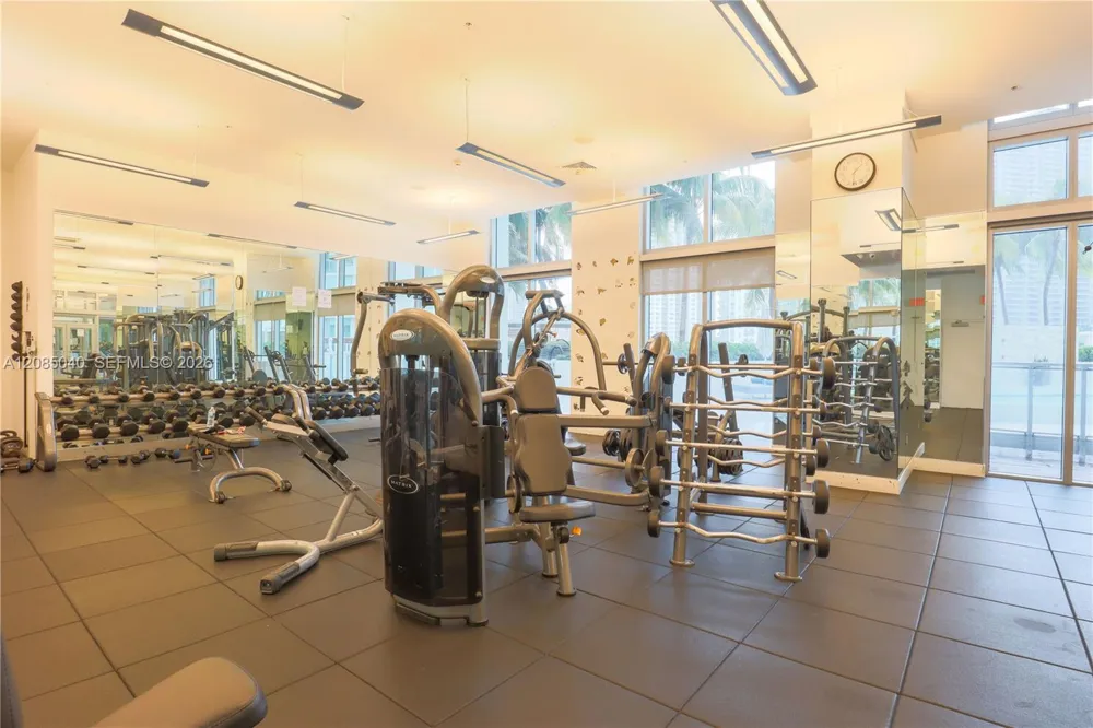 90 SW 3rd St #3002 Miami, FL 33130