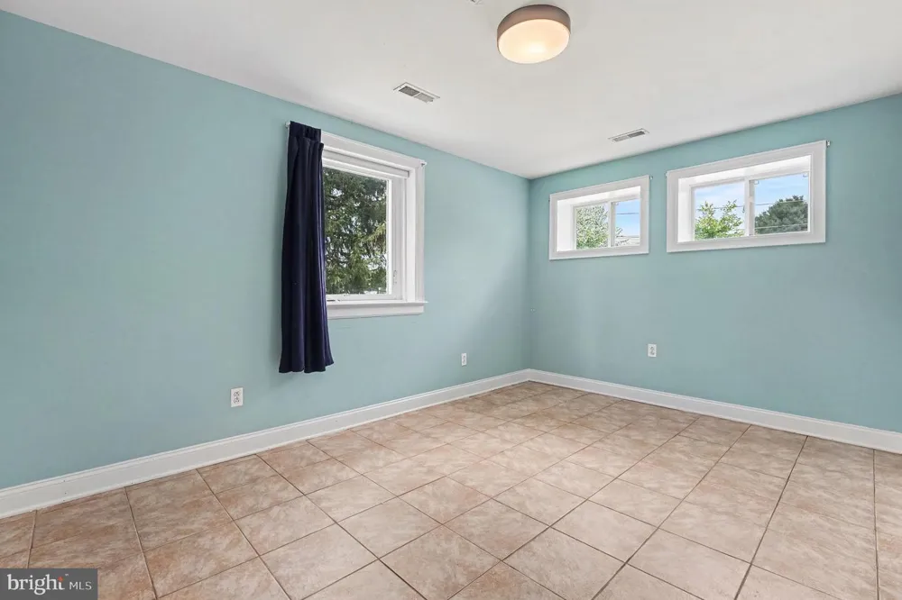1390 JOLLY ROAD Blue Bell, PA 19422