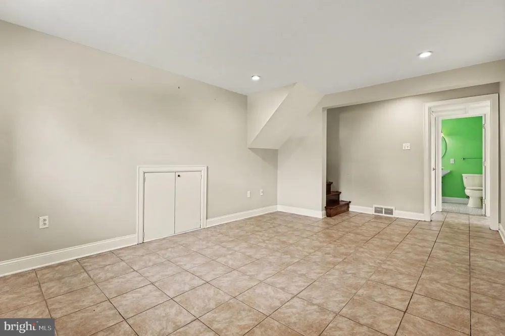 1390 JOLLY ROAD Blue Bell, PA 19422